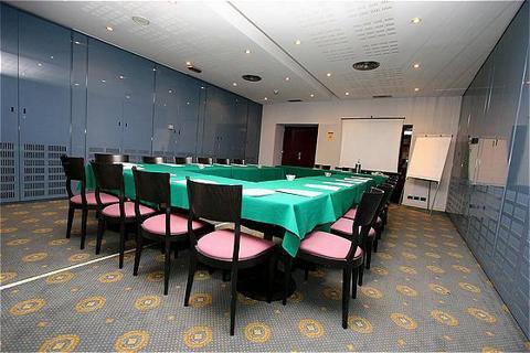 Sure By Western Centre Hotel 4*