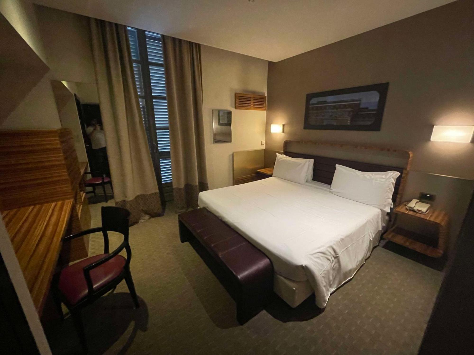 Sure By Western Centre Hotel Turim